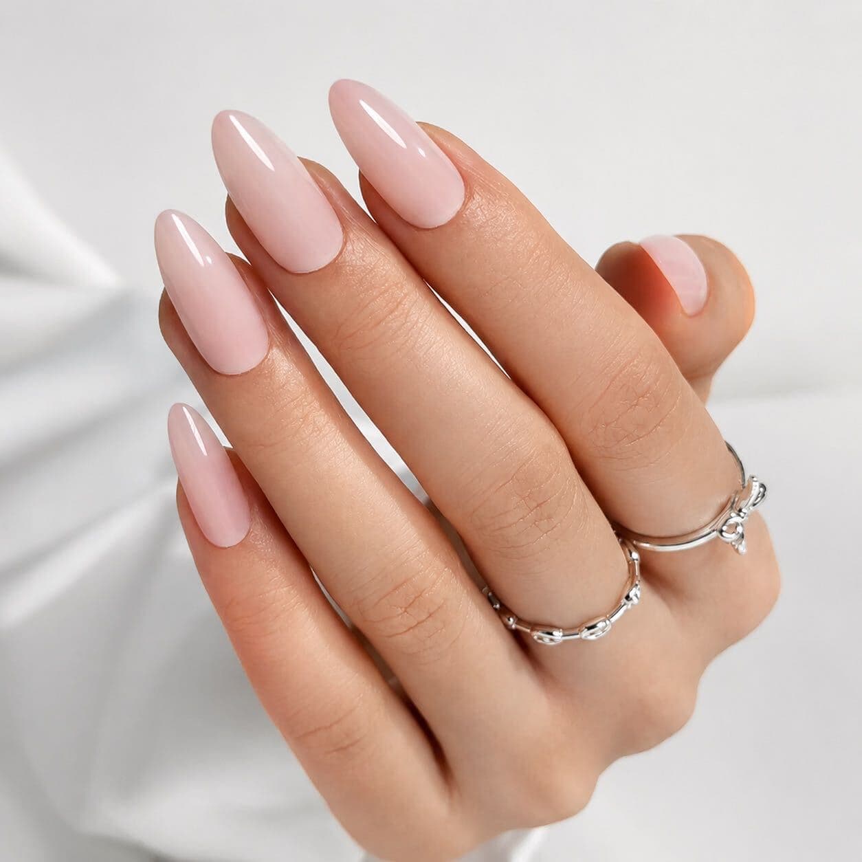 Rosé in Almond · Medium